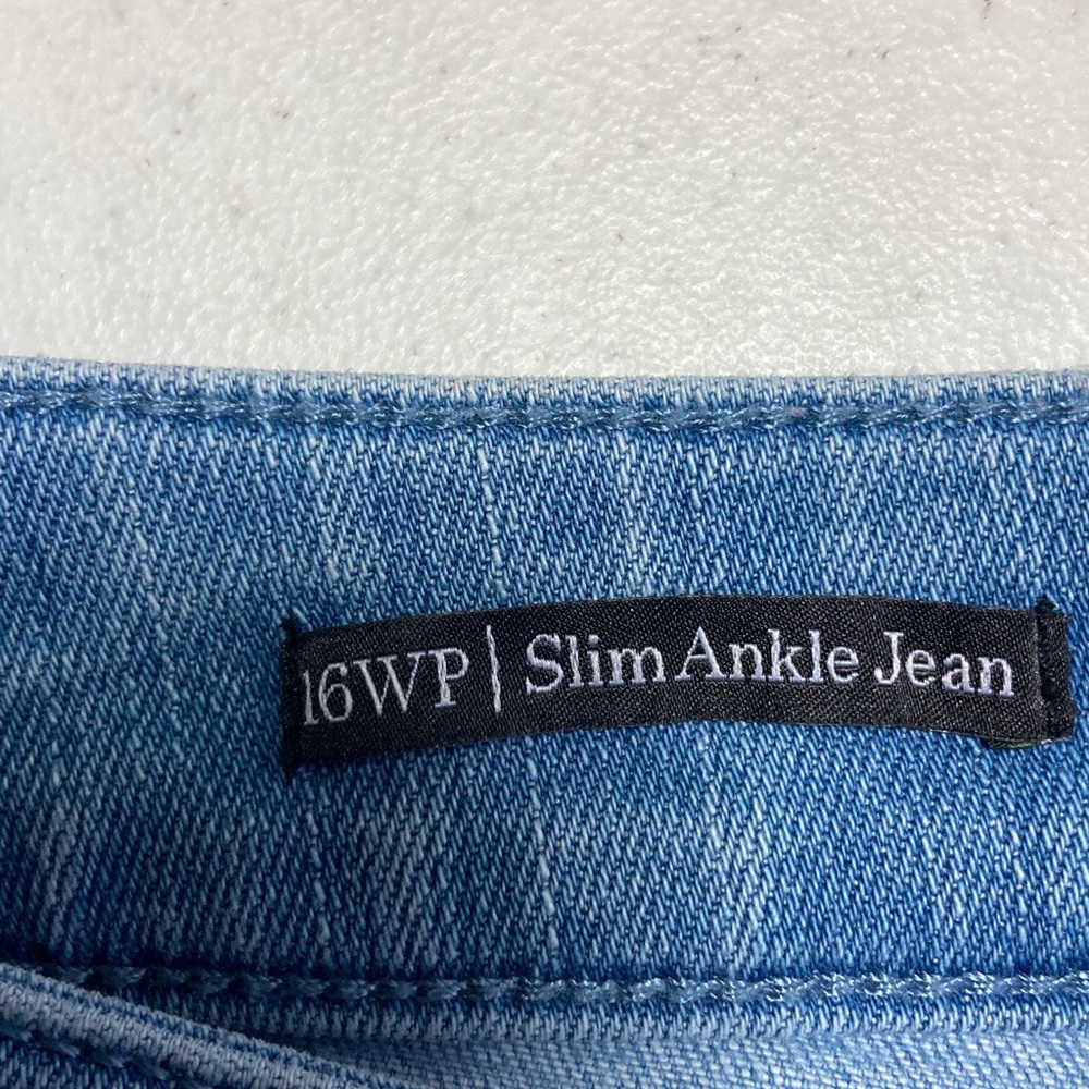 Talbots Light Blue Slim Ankle Jeans with Tiny White Palm Embroidery - Picture 3 of 9